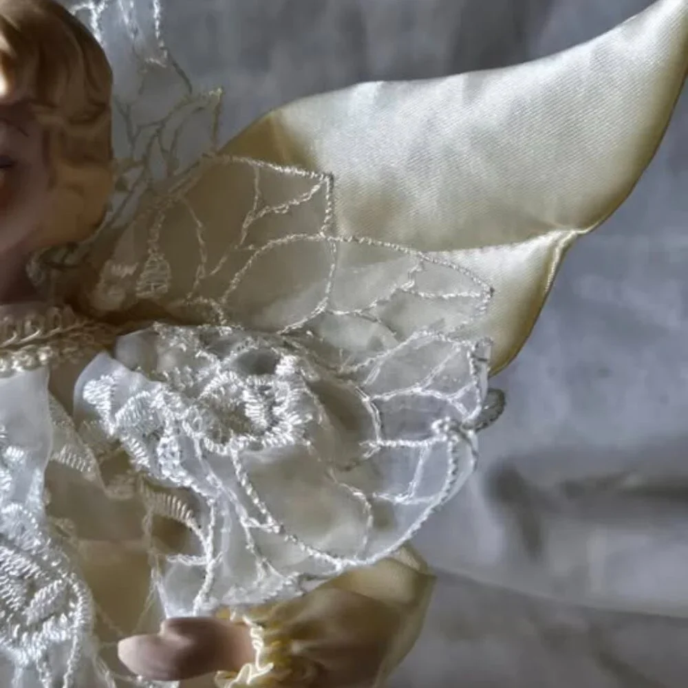 VTG Holiday Classic 11" Animated ANGEL Lighted Porcelian Face and Hands - Picture 5 of 16